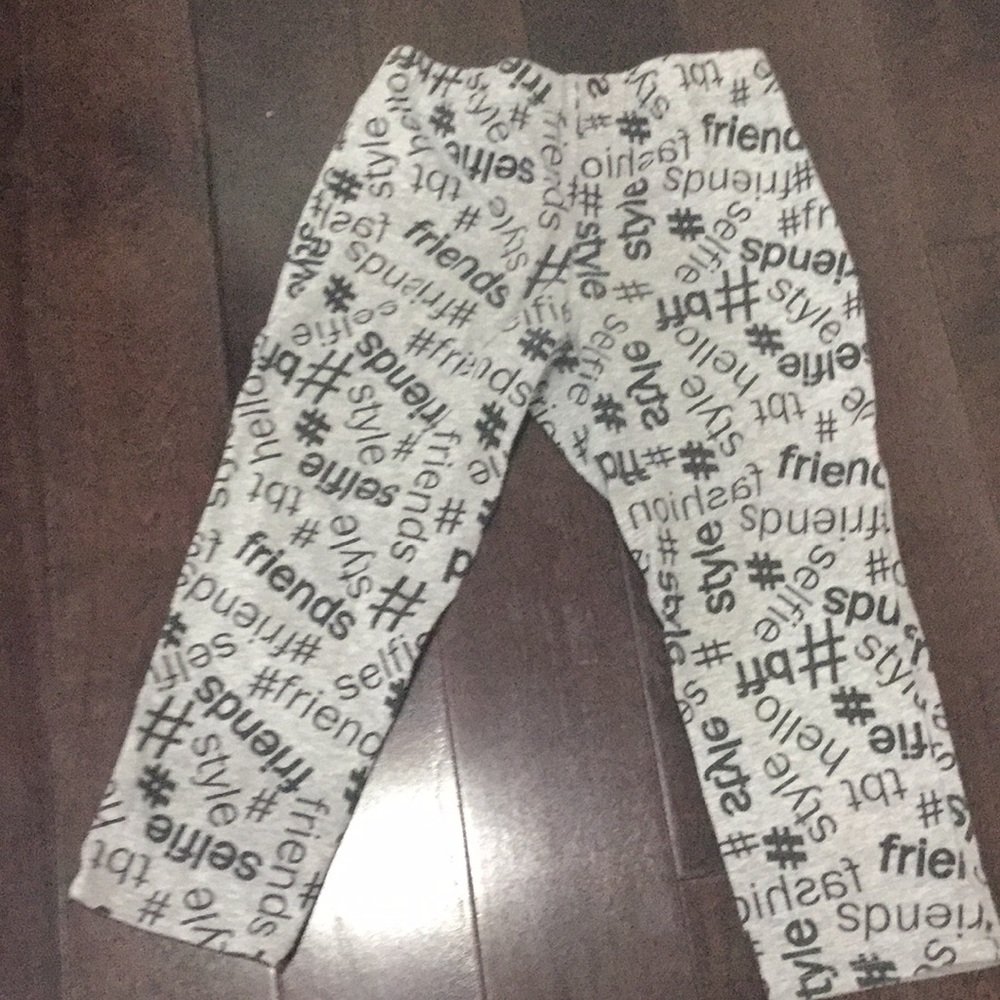 Capris - Picture 2 of 4